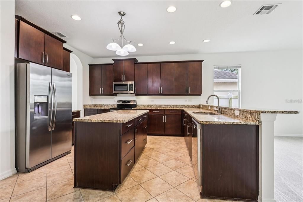 En Renta: $3,100 (5 camas, 3 baños, 3207 Pies cuadrados)