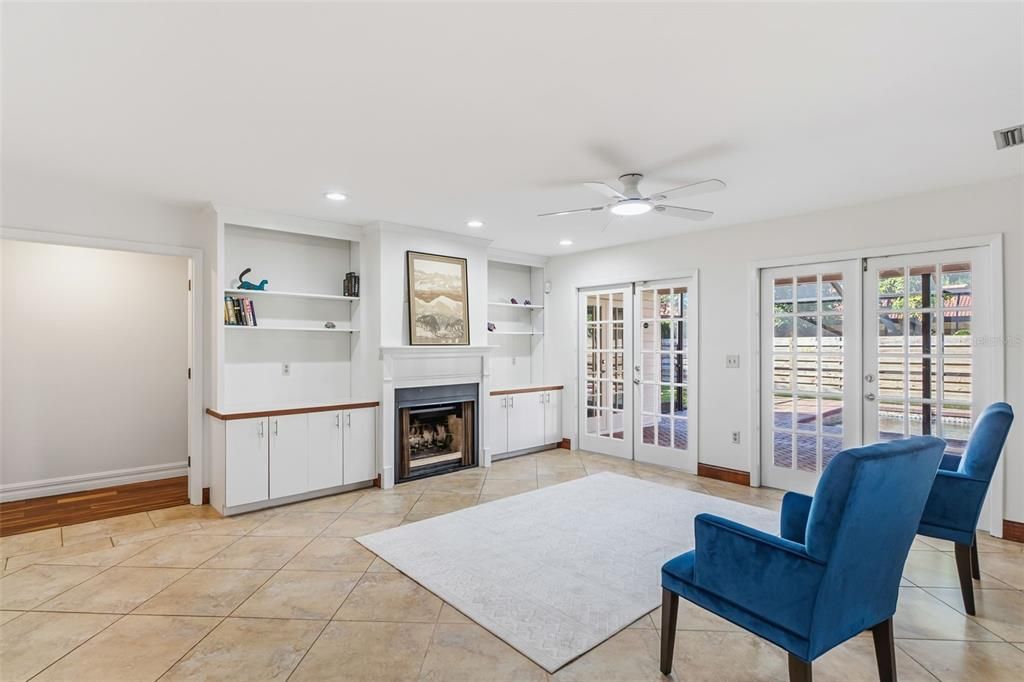 For Sale: $1,195,000 (3 beds, 2 baths, 2558 Square Feet)