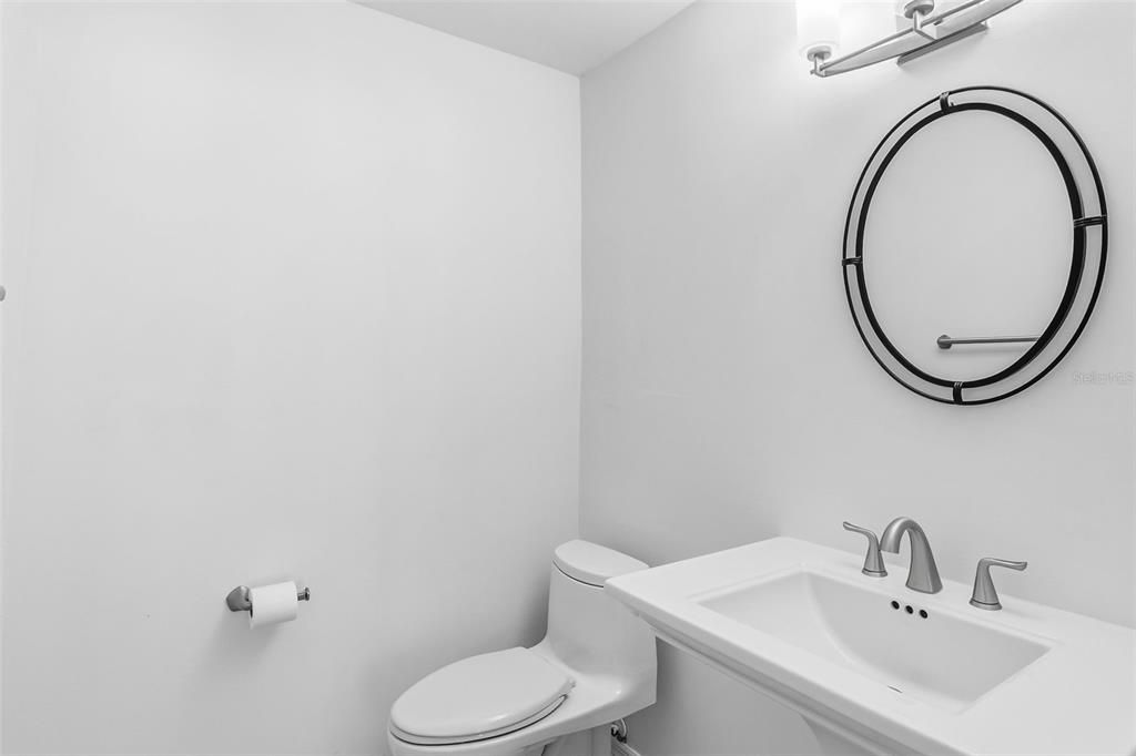 For Sale: $1,195,000 (3 beds, 2 baths, 2558 Square Feet)