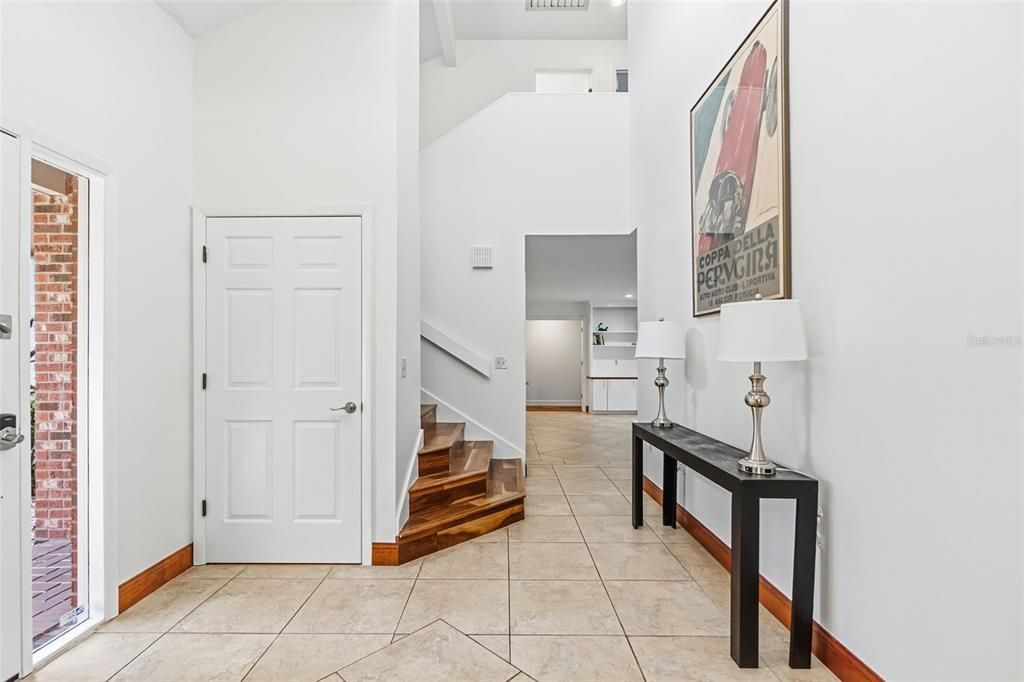 For Sale: $1,195,000 (3 beds, 2 baths, 2558 Square Feet)