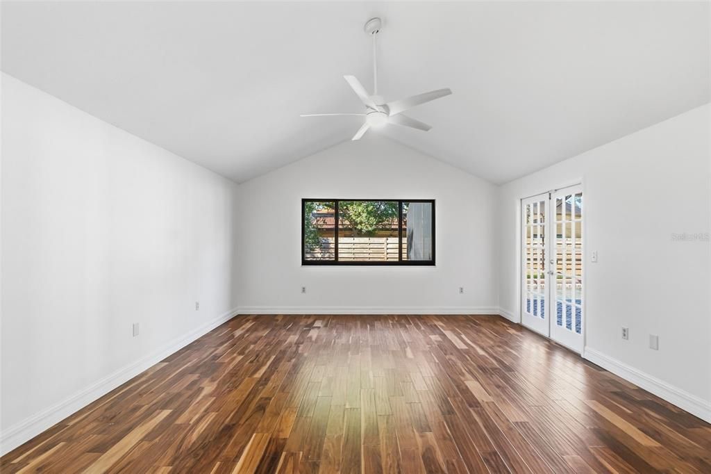 For Sale: $1,195,000 (3 beds, 2 baths, 2558 Square Feet)