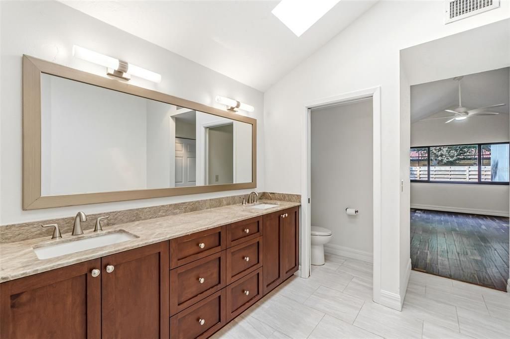 For Sale: $1,195,000 (3 beds, 2 baths, 2558 Square Feet)