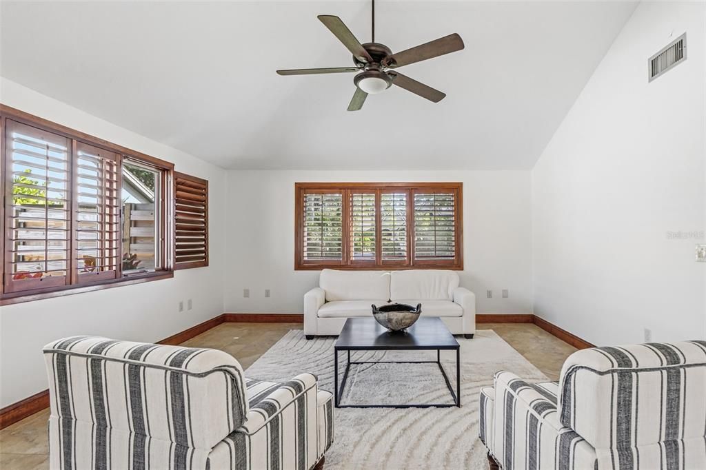 For Sale: $1,195,000 (3 beds, 2 baths, 2558 Square Feet)