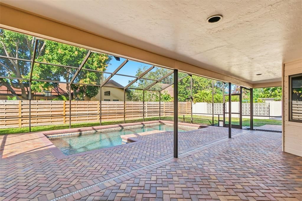 For Sale: $1,195,000 (3 beds, 2 baths, 2558 Square Feet)