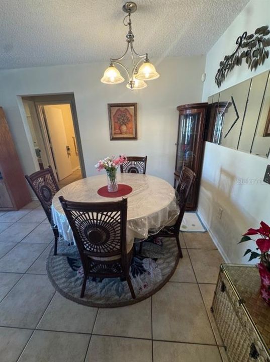 Active With Contract: $135,000 (2 beds, 2 baths, 1073 Square Feet)