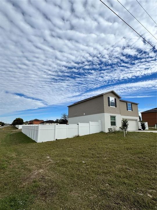 На продажу: $365,990 (5 спален, 3 ванн, 2362 Квадратных фут)