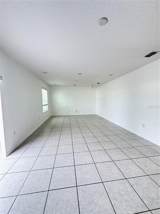 На продажу: $365,990 (5 спален, 3 ванн, 2362 Квадратных фут)