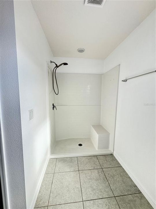 На продажу: $365,990 (5 спален, 3 ванн, 2362 Квадратных фут)