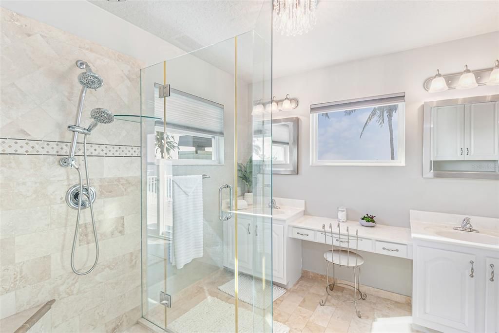 待售: $2,700,000 (4 贝兹, 4 浴室, 4021 平方英尺)