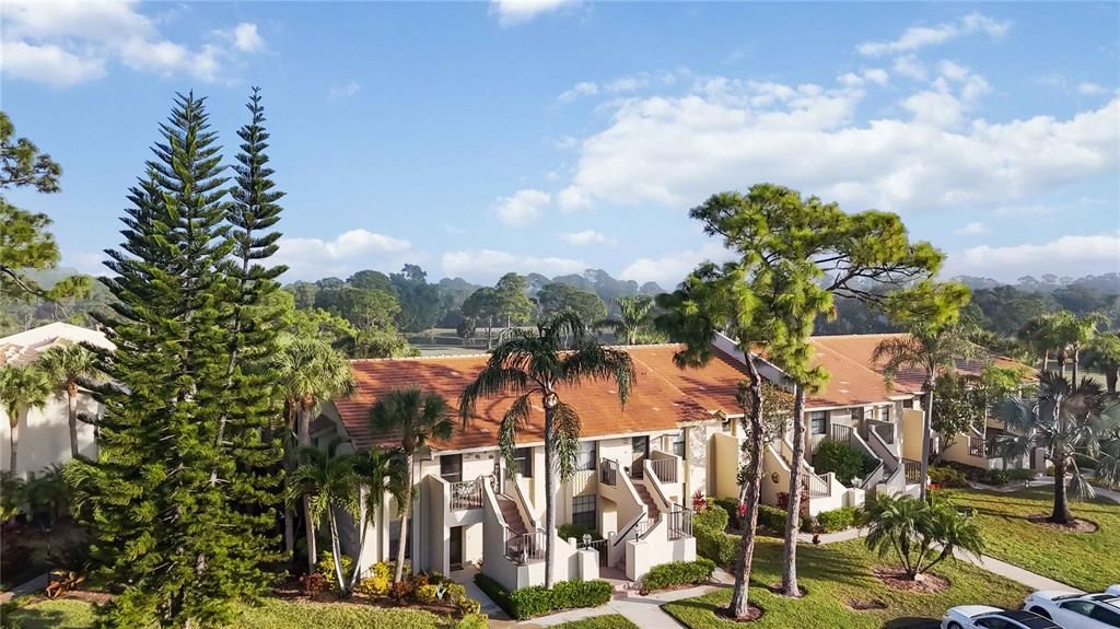 En Venta: $274,995 (2 camas, 2 baños, 1072 Pies cuadrados)