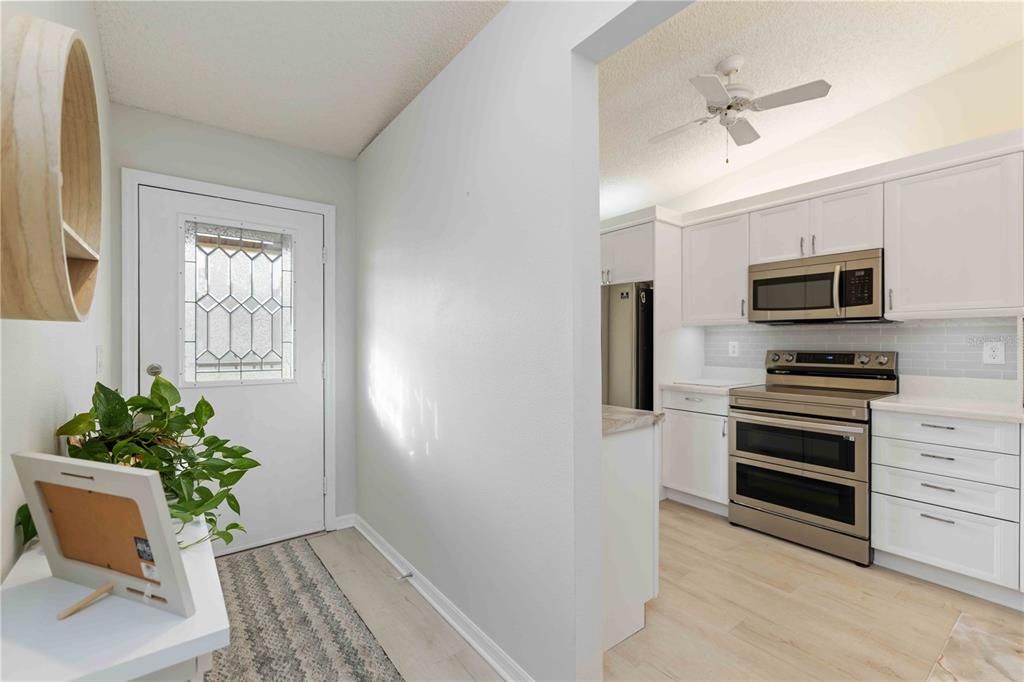 En Venta: $274,995 (2 camas, 2 baños, 1072 Pies cuadrados)