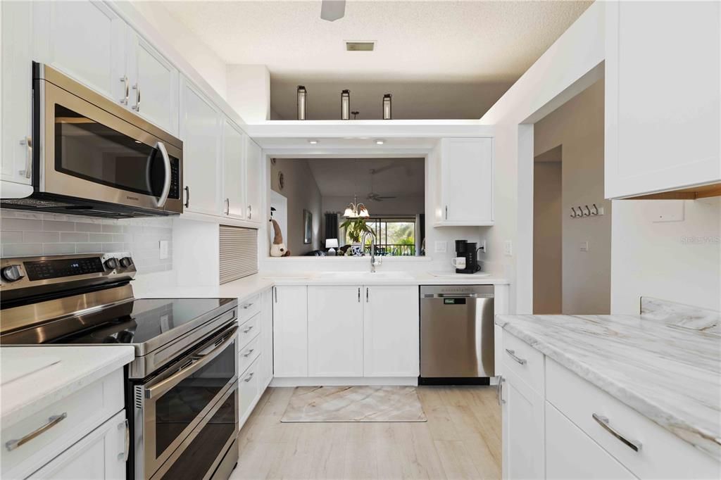 En Venta: $274,995 (2 camas, 2 baños, 1072 Pies cuadrados)