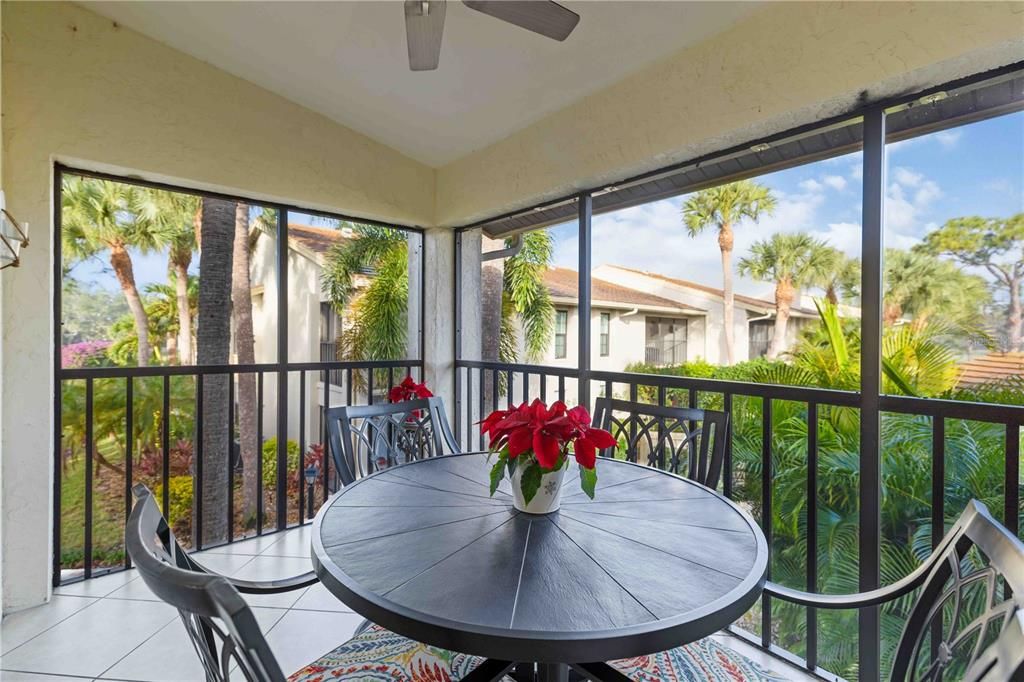 En Venta: $274,995 (2 camas, 2 baños, 1072 Pies cuadrados)