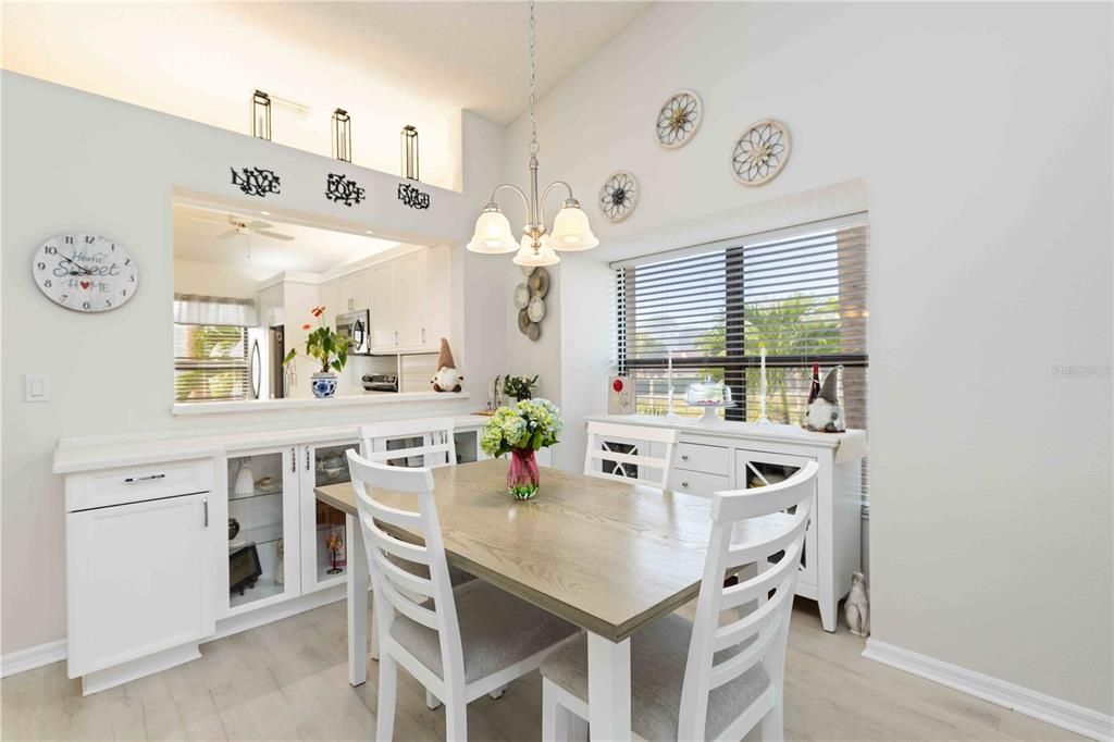 En Venta: $274,995 (2 camas, 2 baños, 1072 Pies cuadrados)