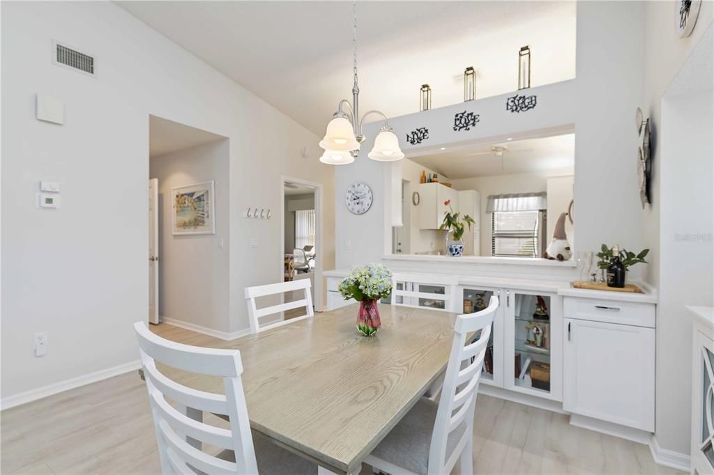 En Venta: $274,995 (2 camas, 2 baños, 1072 Pies cuadrados)