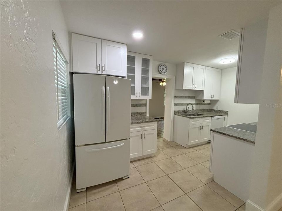 出租: $2,650 (3 贝兹, 2 浴室, 1254 平方英尺)