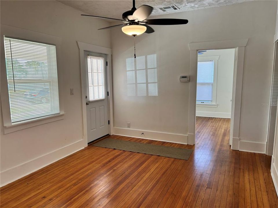 En Venta: $624,900 (2 camas, 1 baños, 1054 Pies cuadrados)