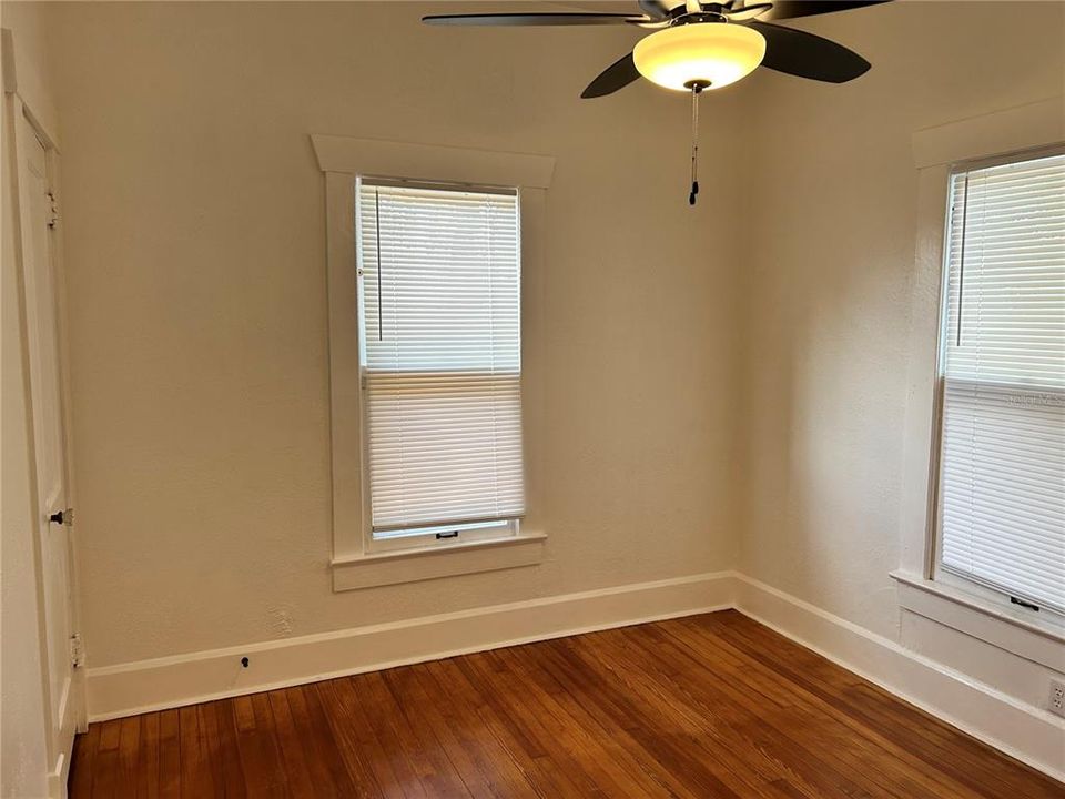 En Venta: $624,900 (2 camas, 1 baños, 1054 Pies cuadrados)