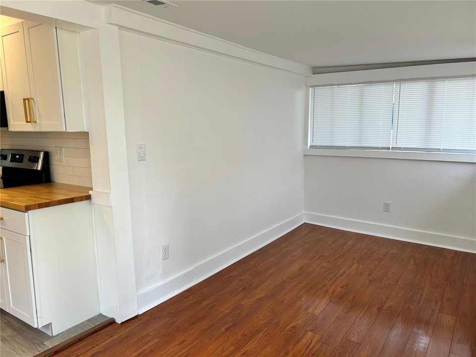 En Venta: $624,900 (2 camas, 1 baños, 1054 Pies cuadrados)