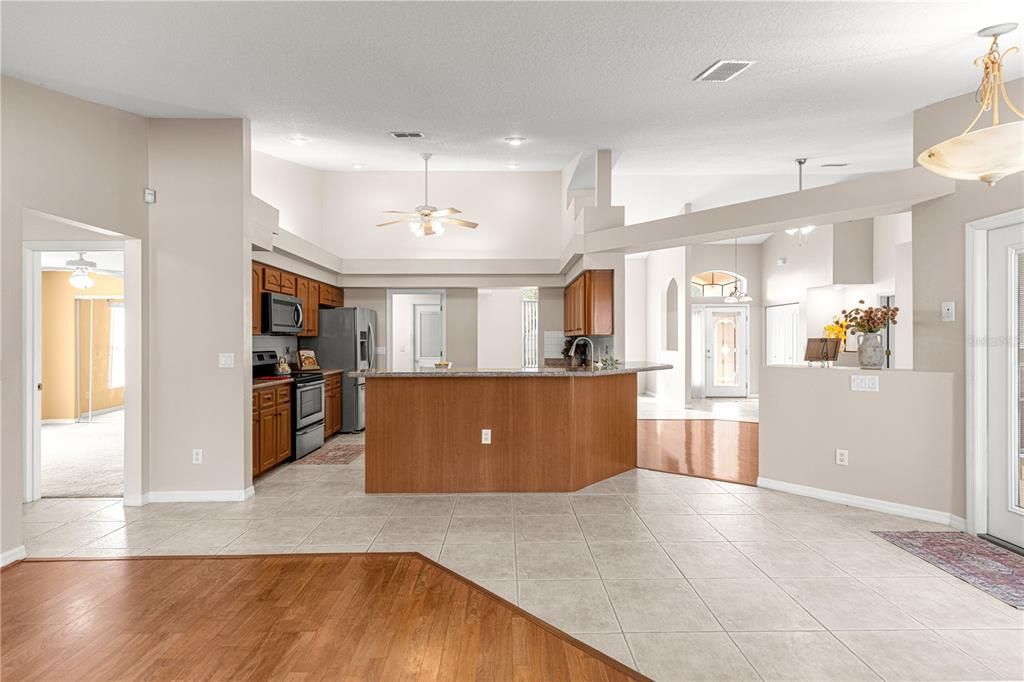 For Sale: $369,000 (3 beds, 2 baths, 2150 Square Feet)