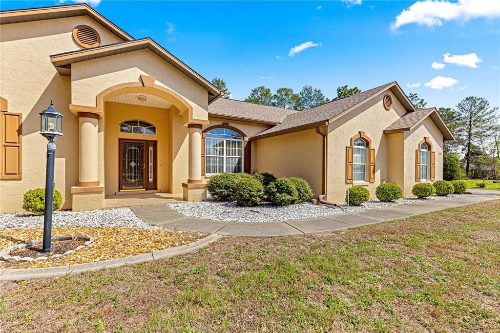 For Sale: $369,000 (3 beds, 2 baths, 2150 Square Feet)