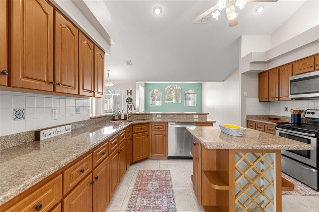 For Sale: $369,000 (3 beds, 2 baths, 2150 Square Feet)