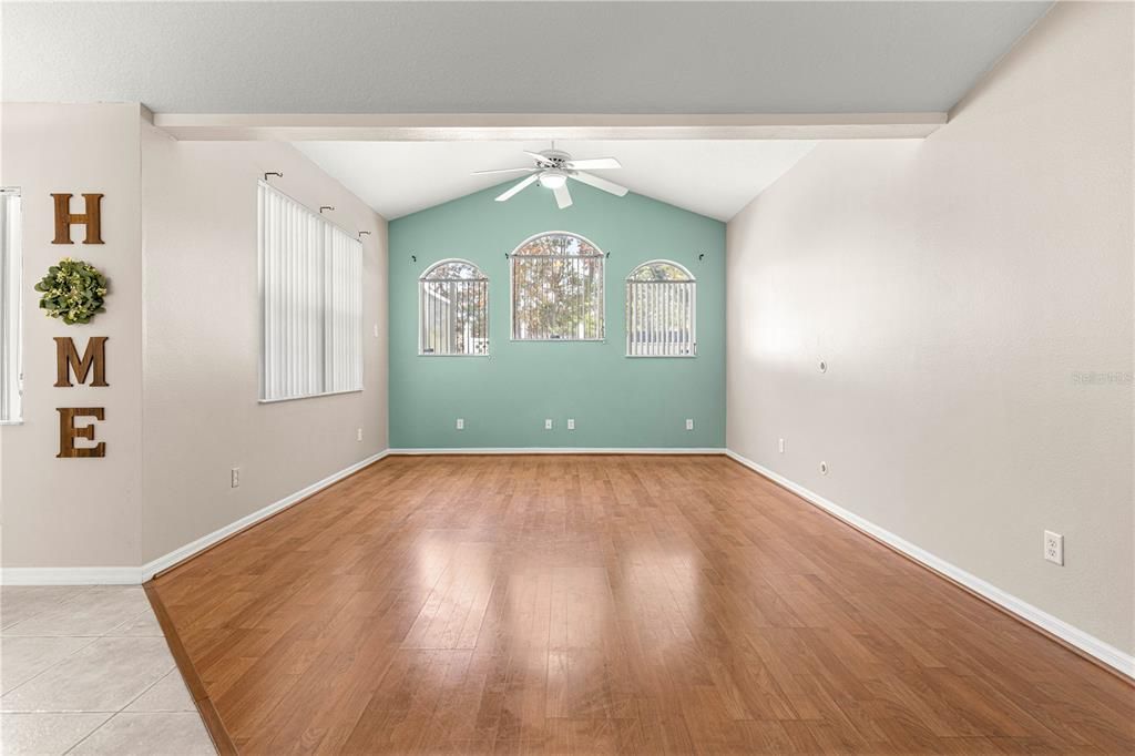 For Sale: $369,000 (3 beds, 2 baths, 2150 Square Feet)