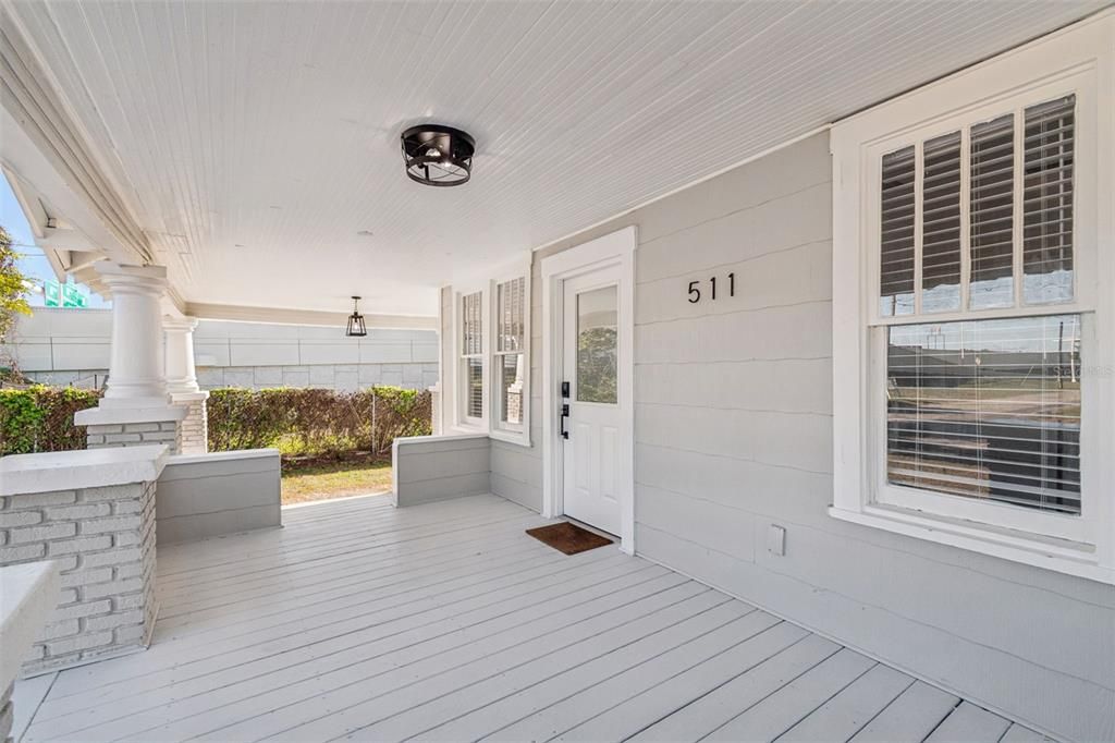 En Venta: $450,000 (3 camas, 2 baños, 1104 Pies cuadrados)