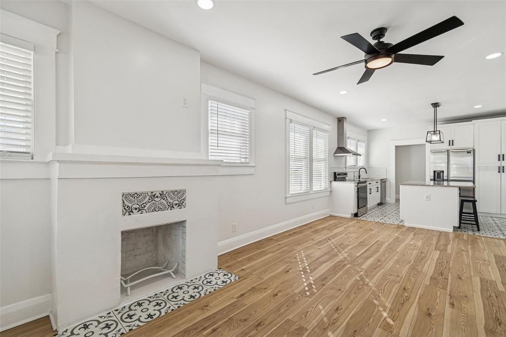 En Venta: $450,000 (3 camas, 2 baños, 1104 Pies cuadrados)