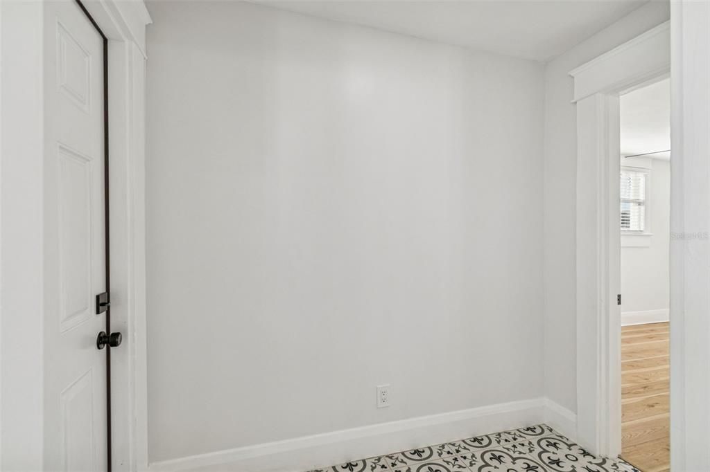 En Venta: $450,000 (3 camas, 2 baños, 1104 Pies cuadrados)