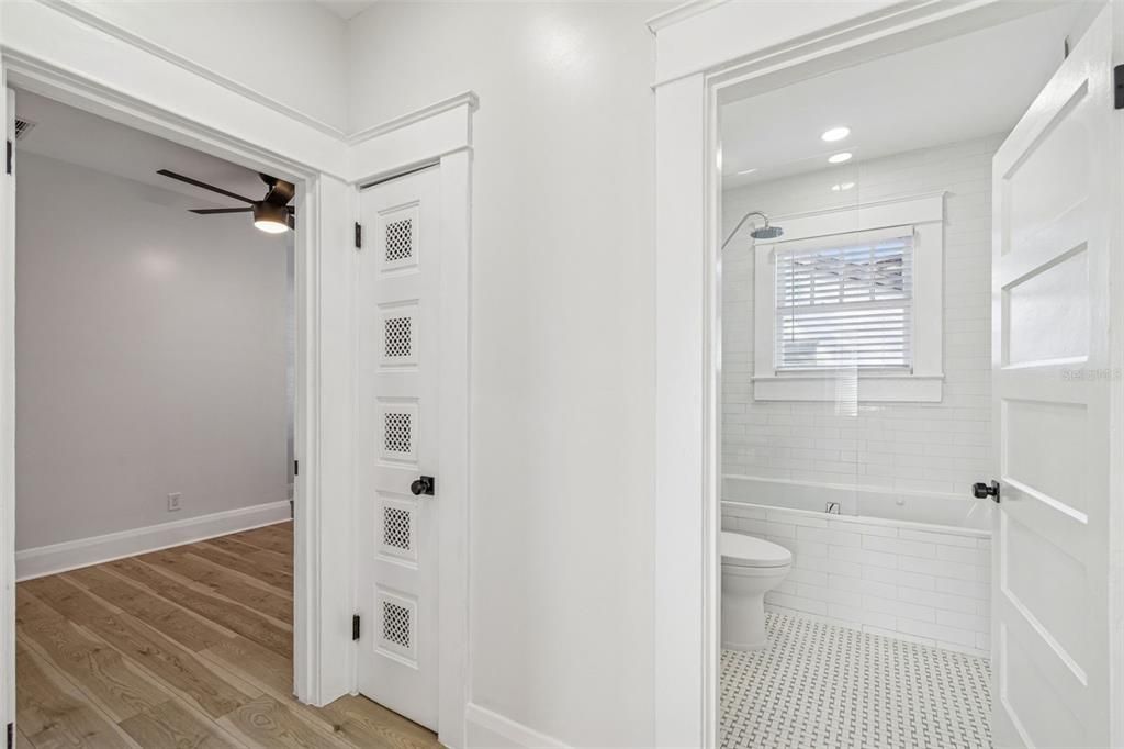 En Venta: $450,000 (3 camas, 2 baños, 1104 Pies cuadrados)