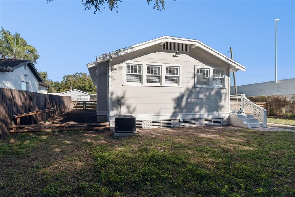 En Venta: $450,000 (3 camas, 2 baños, 1104 Pies cuadrados)