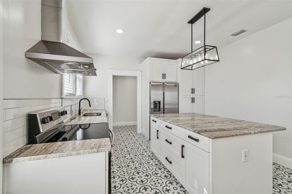 En Venta: $450,000 (3 camas, 2 baños, 1104 Pies cuadrados)