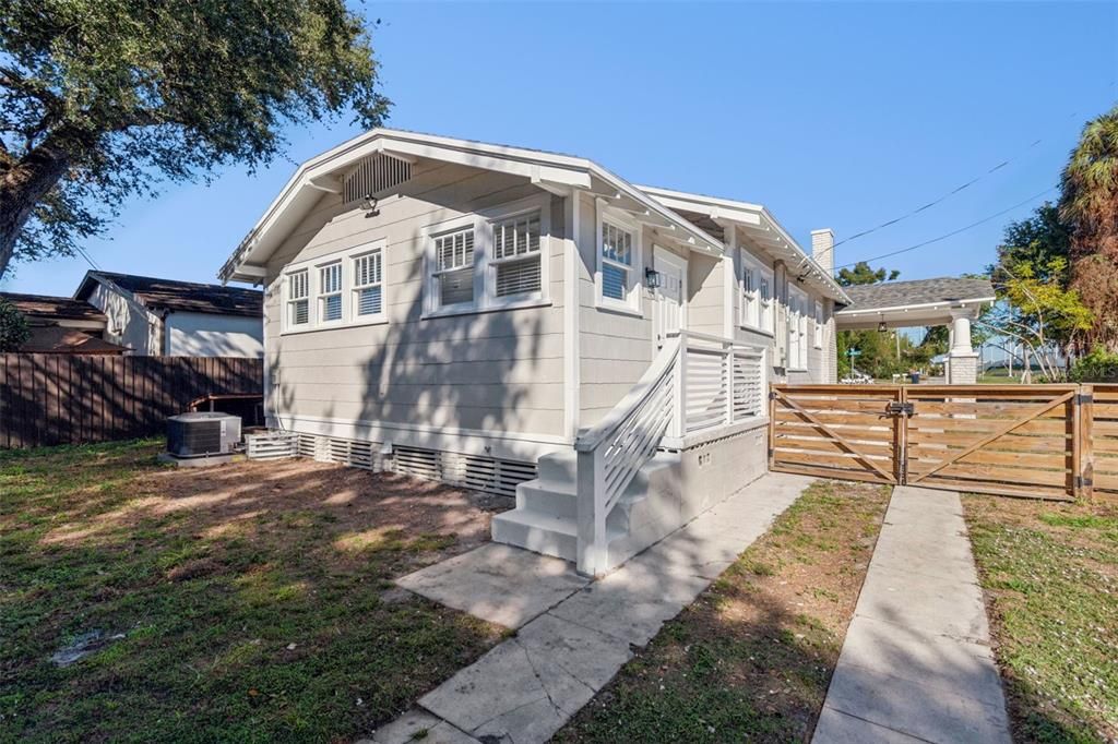 En Venta: $450,000 (3 camas, 2 baños, 1104 Pies cuadrados)