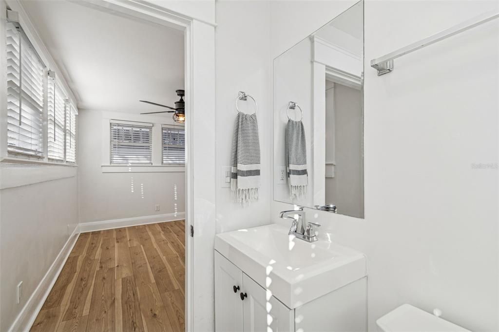 En Venta: $450,000 (3 camas, 2 baños, 1104 Pies cuadrados)