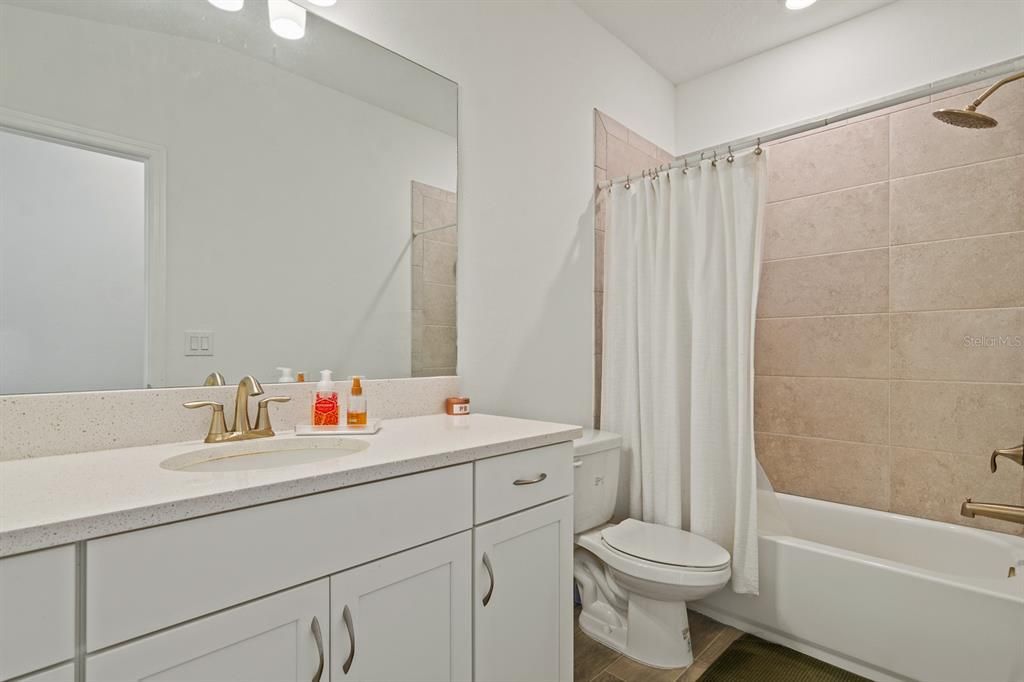 待售: $395,000 (3 贝兹, 2 浴室, 1910 平方英尺)