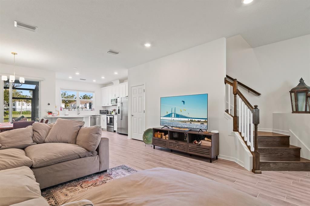 待售: $395,000 (3 贝兹, 2 浴室, 1910 平方英尺)