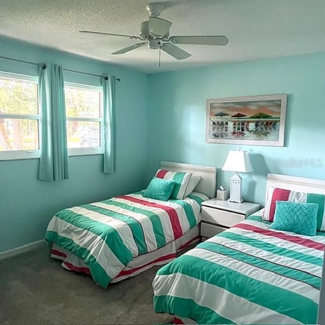 For Sale: $255,900 (2 beds, 2 baths, 1008 Square Feet)