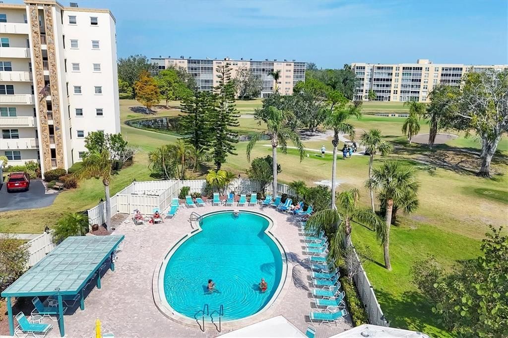 For Sale: $255,900 (2 beds, 2 baths, 1008 Square Feet)