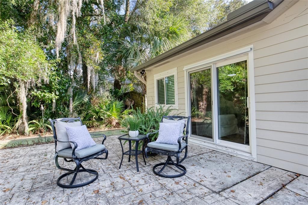 For Sale: $649,999 (4 beds, 2 baths, 2803 Square Feet)