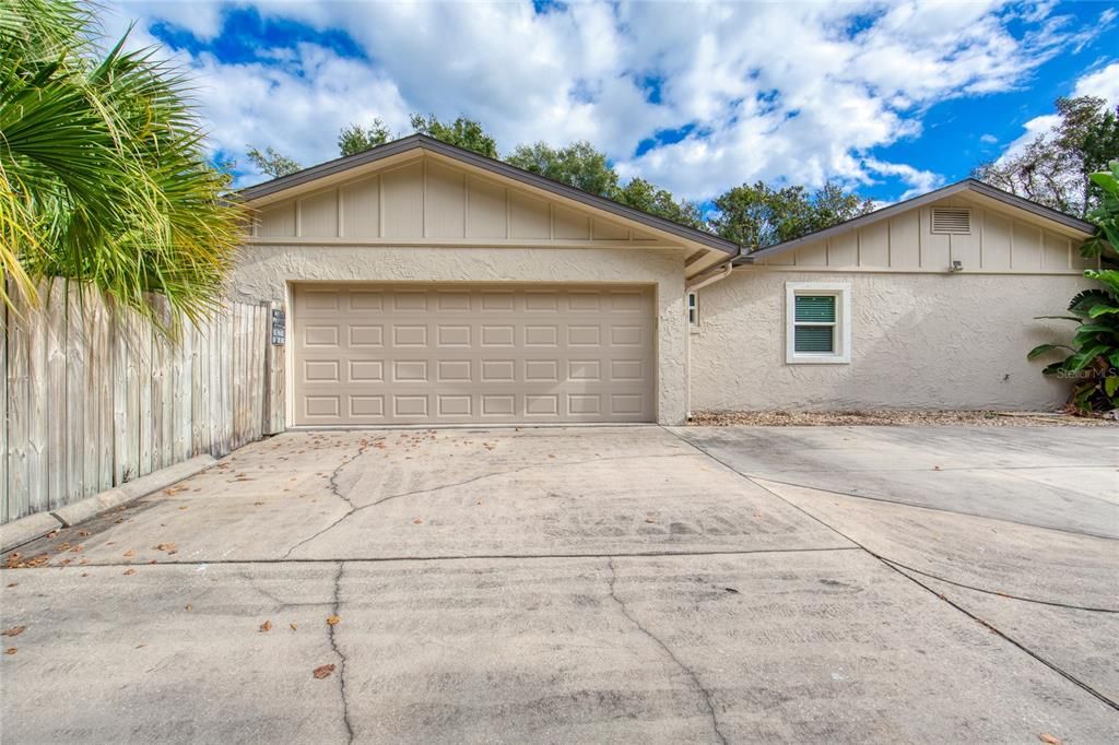 For Sale: $649,999 (4 beds, 2 baths, 2803 Square Feet)