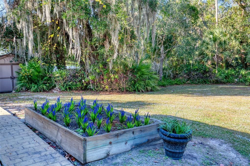 For Sale: $649,999 (4 beds, 2 baths, 2803 Square Feet)