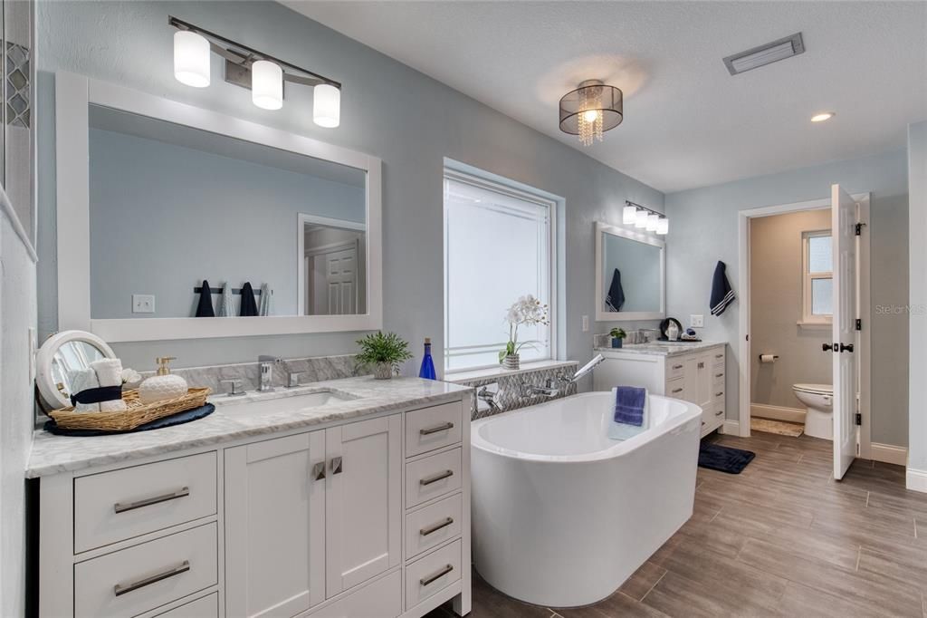 For Sale: $649,999 (4 beds, 2 baths, 2803 Square Feet)