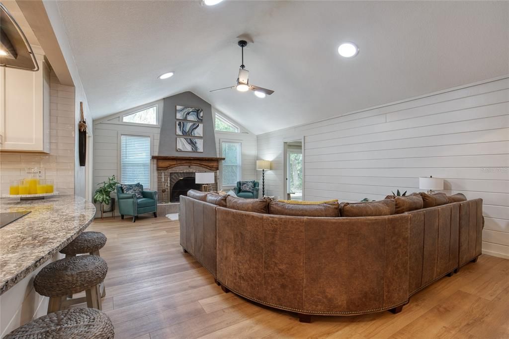 For Sale: $649,999 (4 beds, 2 baths, 2803 Square Feet)