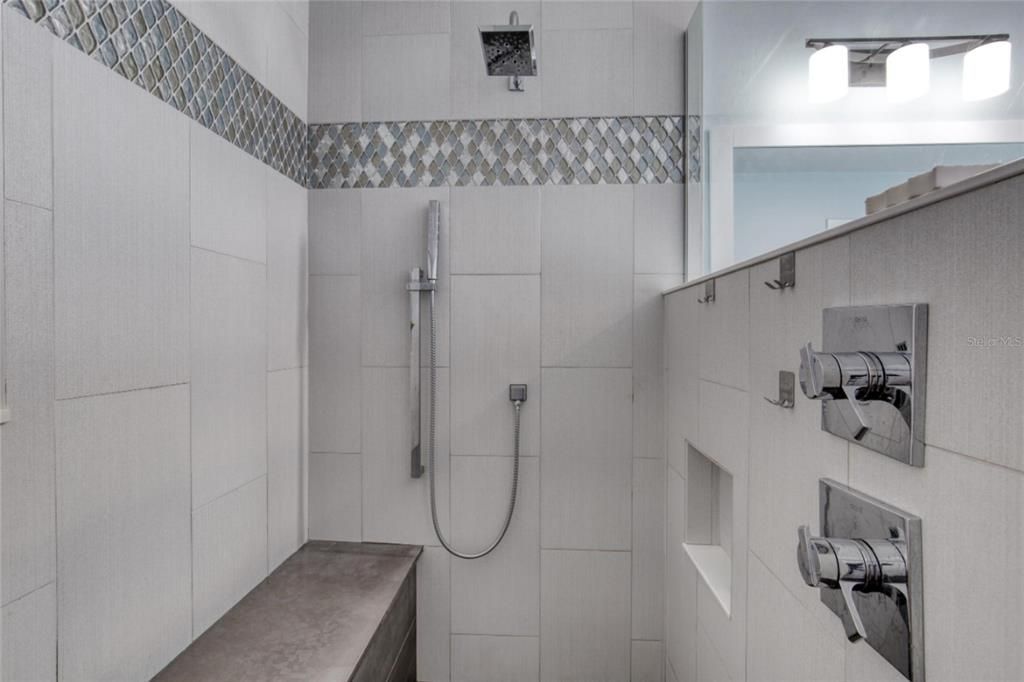 For Sale: $649,999 (4 beds, 2 baths, 2803 Square Feet)