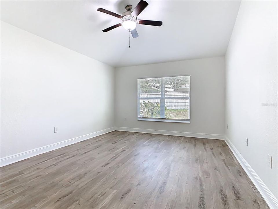 For Rent: $2,190 (3 beds, 2 baths, 1521 Square Feet)