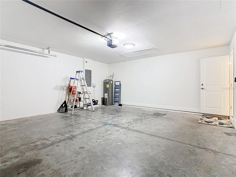 For Rent: $2,190 (3 beds, 2 baths, 1521 Square Feet)