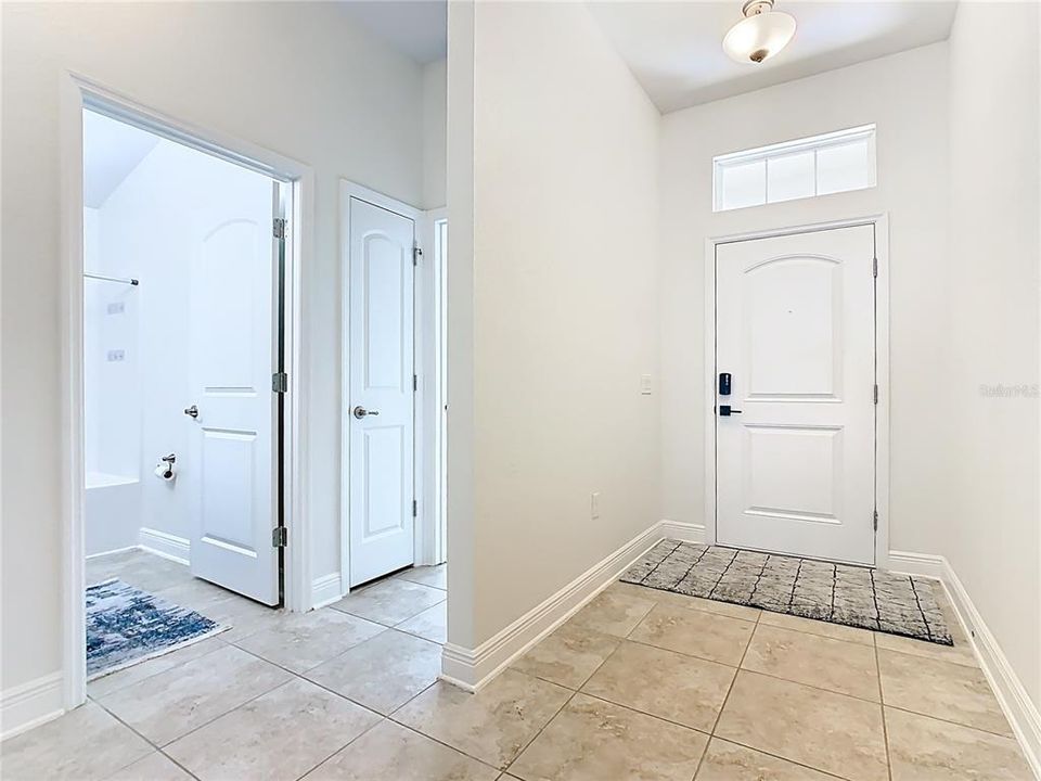 For Rent: $2,190 (3 beds, 2 baths, 1521 Square Feet)