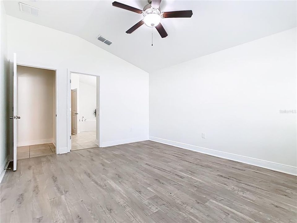 For Rent: $2,190 (3 beds, 2 baths, 1521 Square Feet)