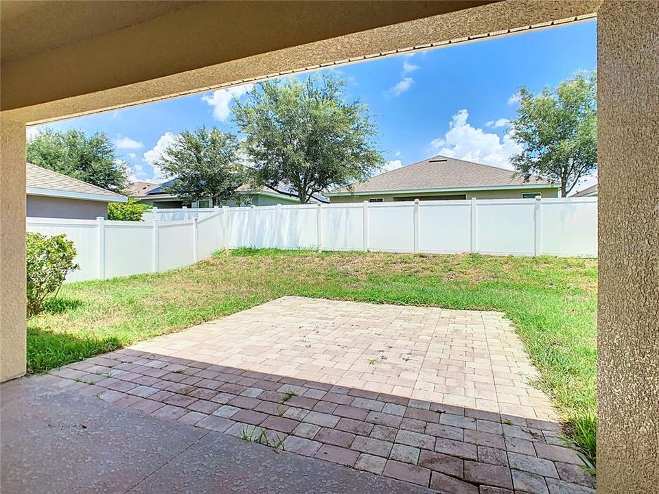 For Rent: $2,190 (3 beds, 2 baths, 1521 Square Feet)